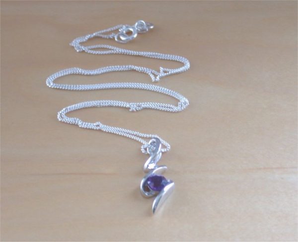 amethyst necklace uk