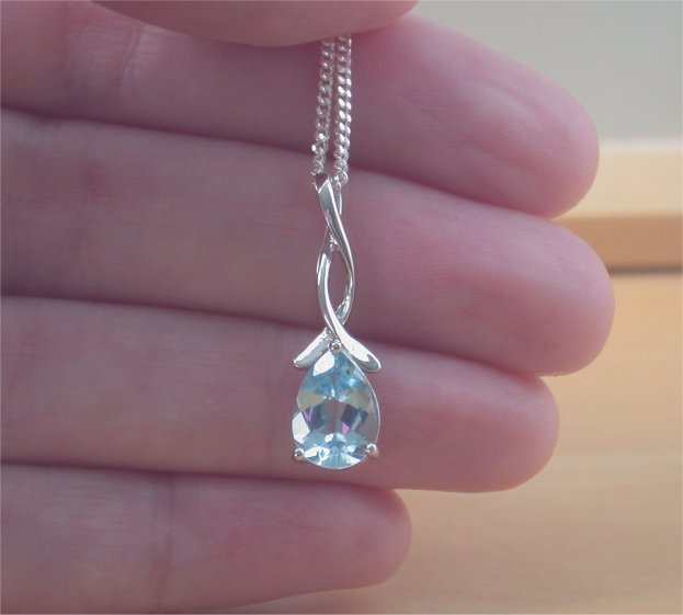 Blue Topaz necklace (45 ct. t.w.) in Sterling Silver – Lennys Fashion