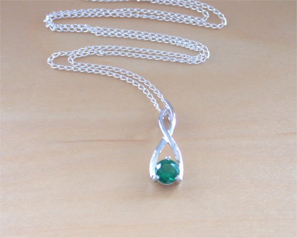 siver emerald necklace
