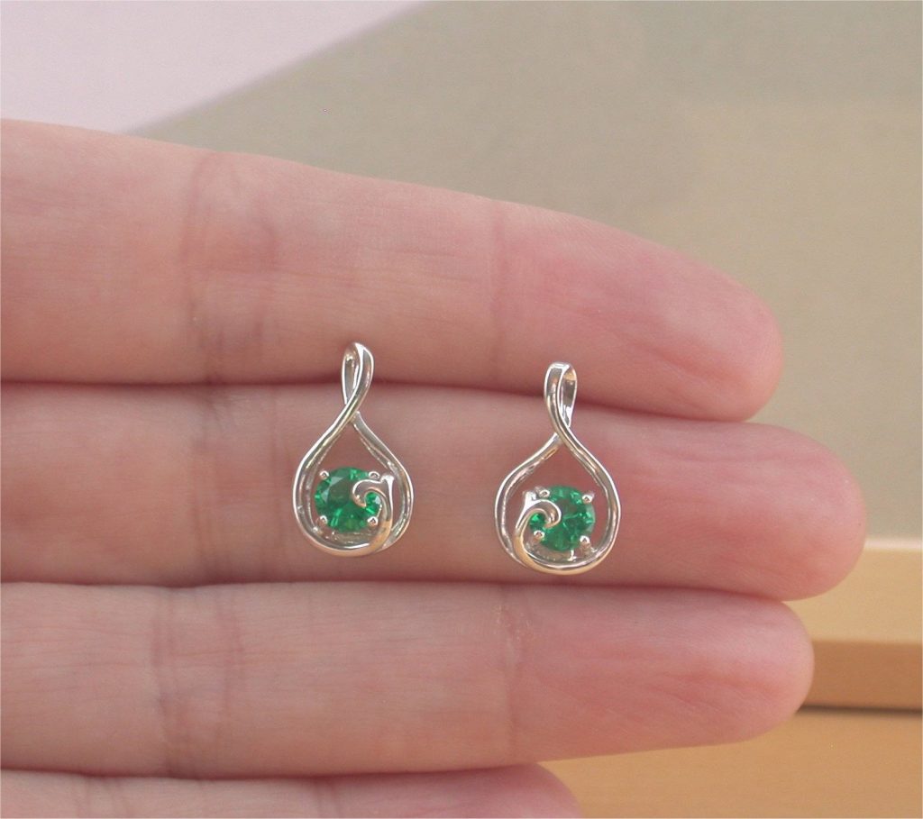 Emerald Necklace & Earring Set Emerald Necklace UK