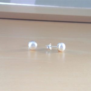 white freshwater pearl earrings