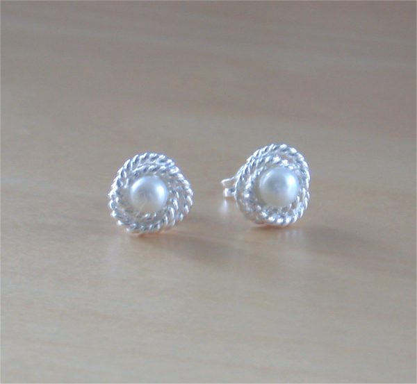 silver freshwater pearl stud earrings