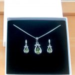 peridot celtic knot necklace and earrings uk