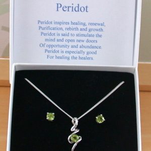 peridot necklace uk