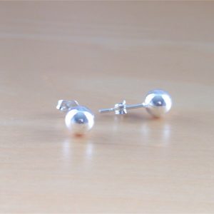 6mm stud earrings