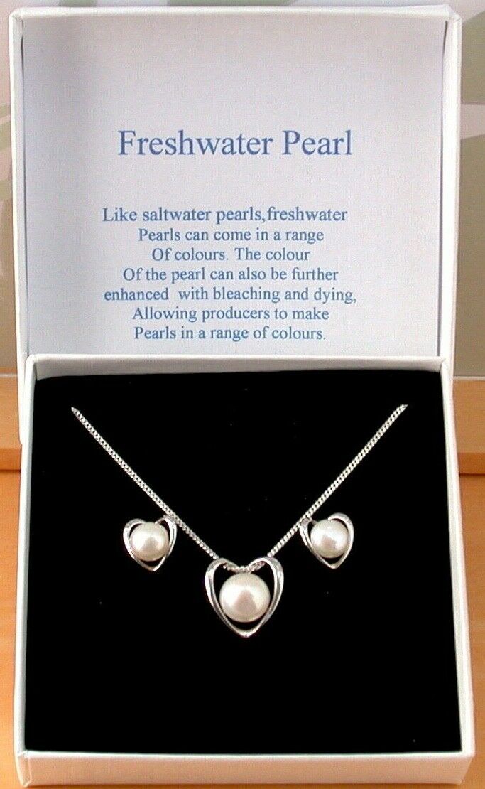 freshwater pearl heart necklace and earrings