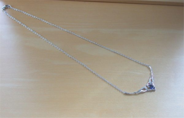 sapphire necklace uk