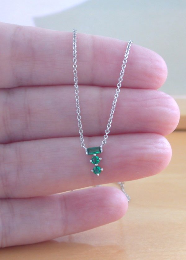 emerald necklace uk