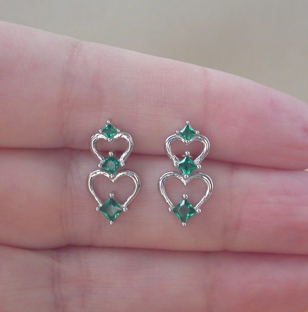 emerald stud earrings uk