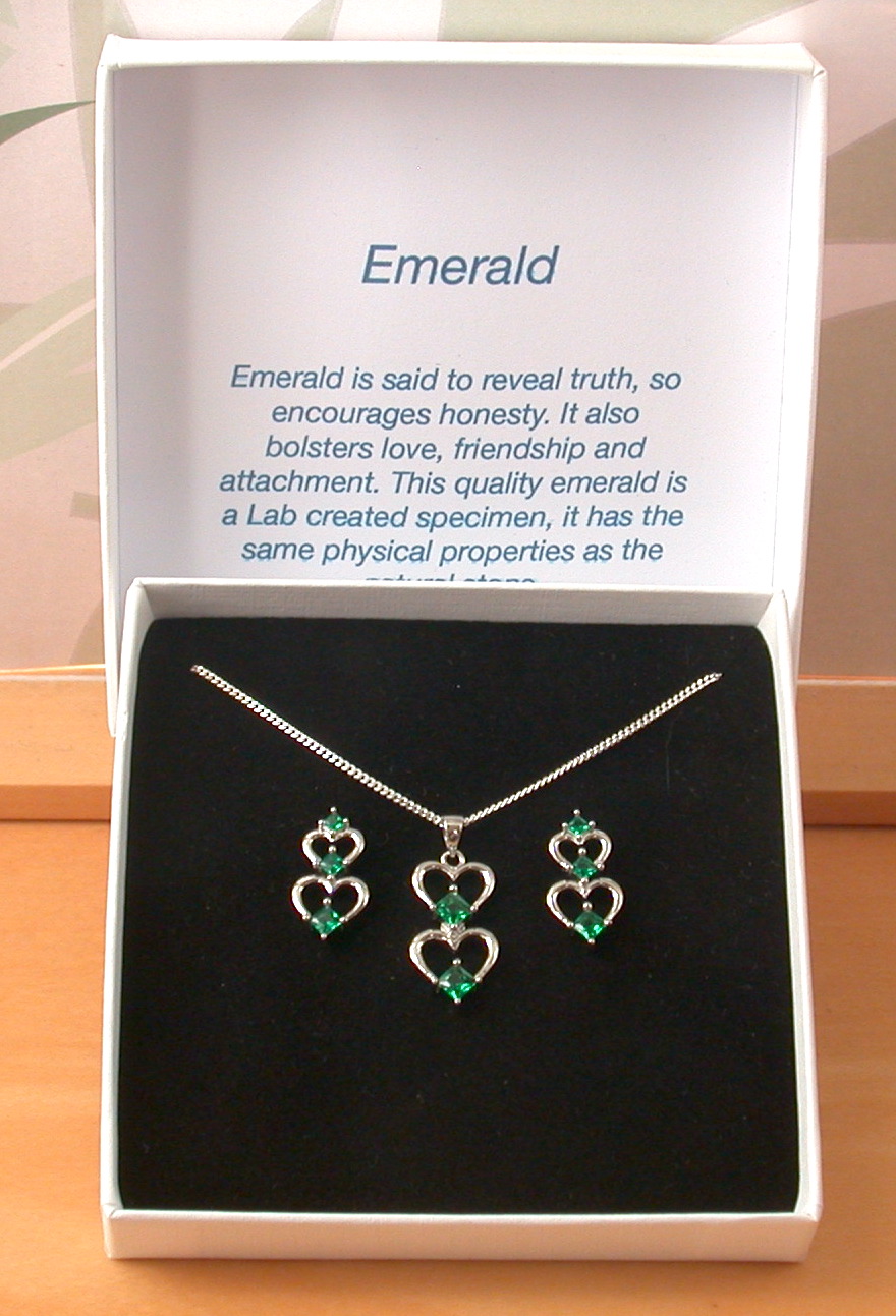 emerald heart necklace and earrings