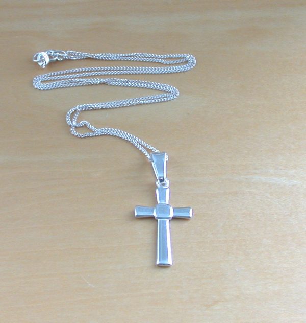 sterling silver cross necklace uk