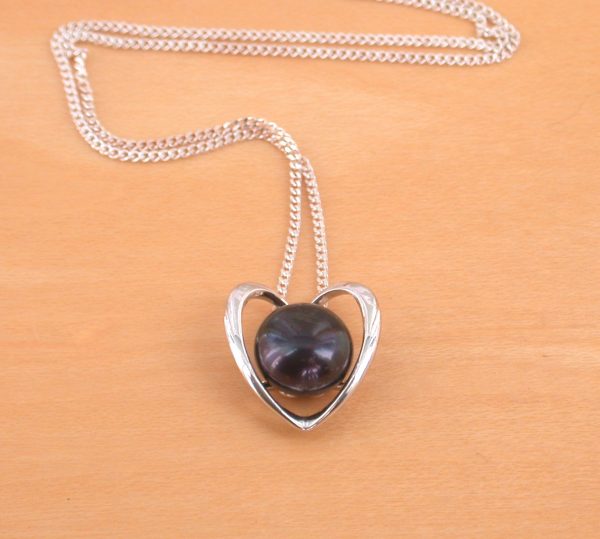 Black Pearl Necklace UK