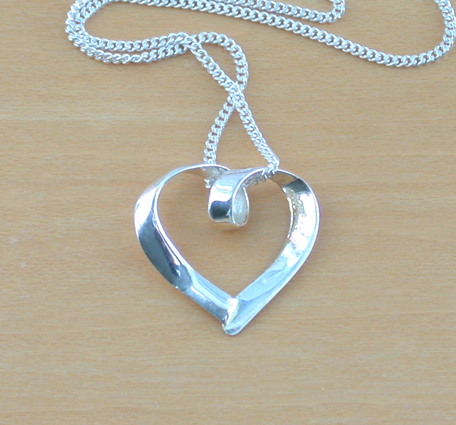 sterling silver heart necklace
