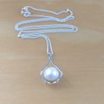 white freshwater pearl necklace uk