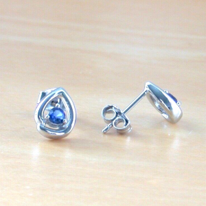 sapphire stud earrings