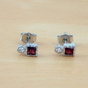 garnet square earrings