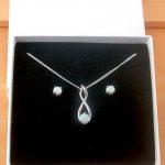 white opal necklace and earrings uk