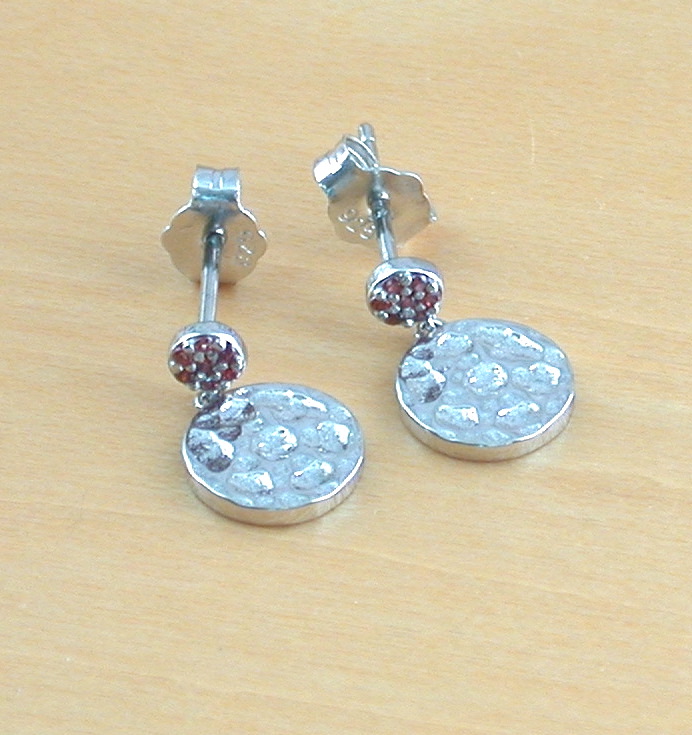 garnet earrings uk