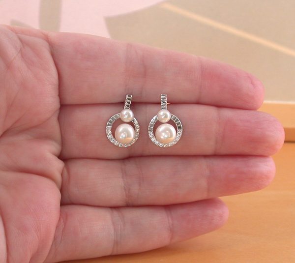 white freshwater pearl earrings