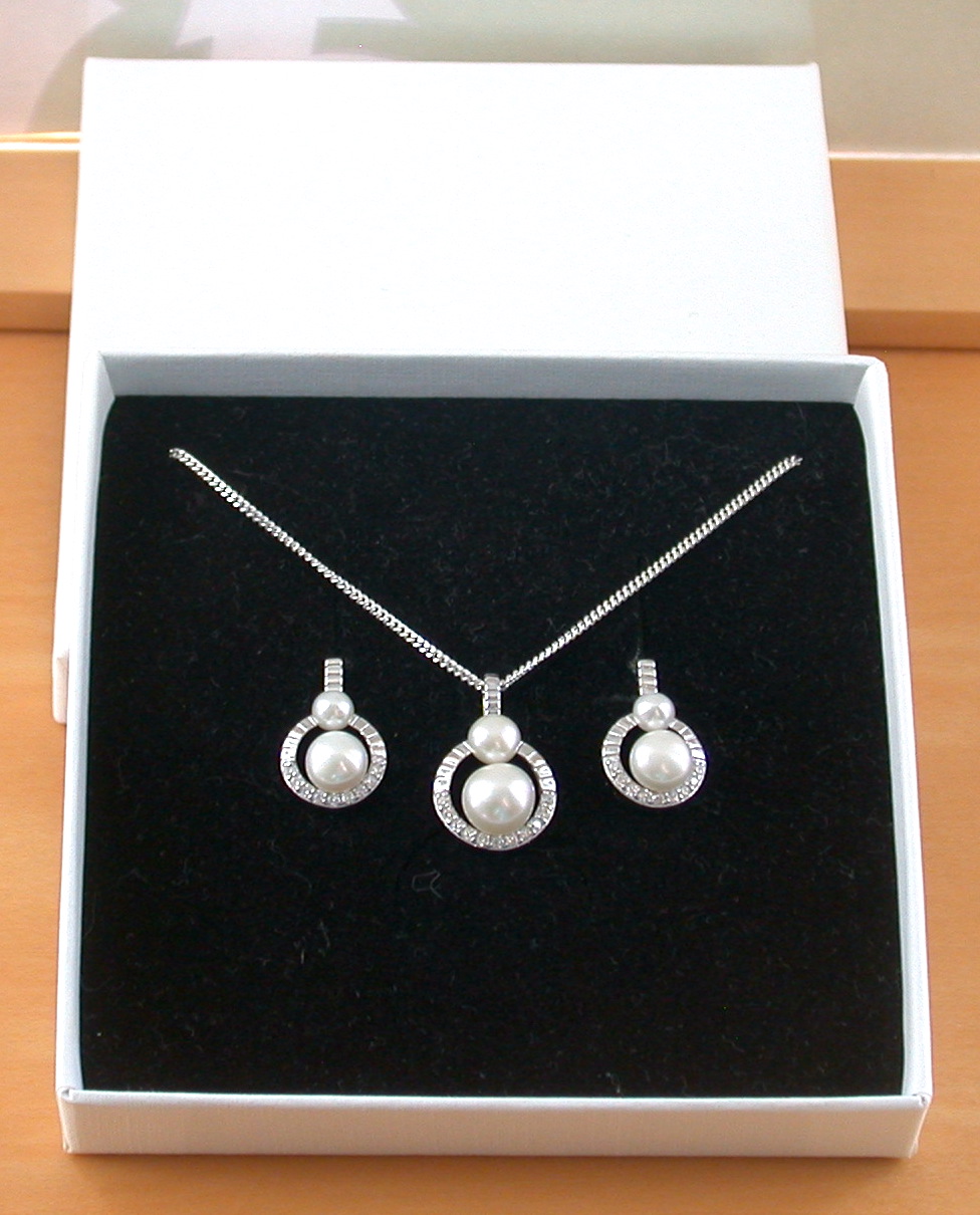 sterling silver white freshwater pearl necklace and earrings