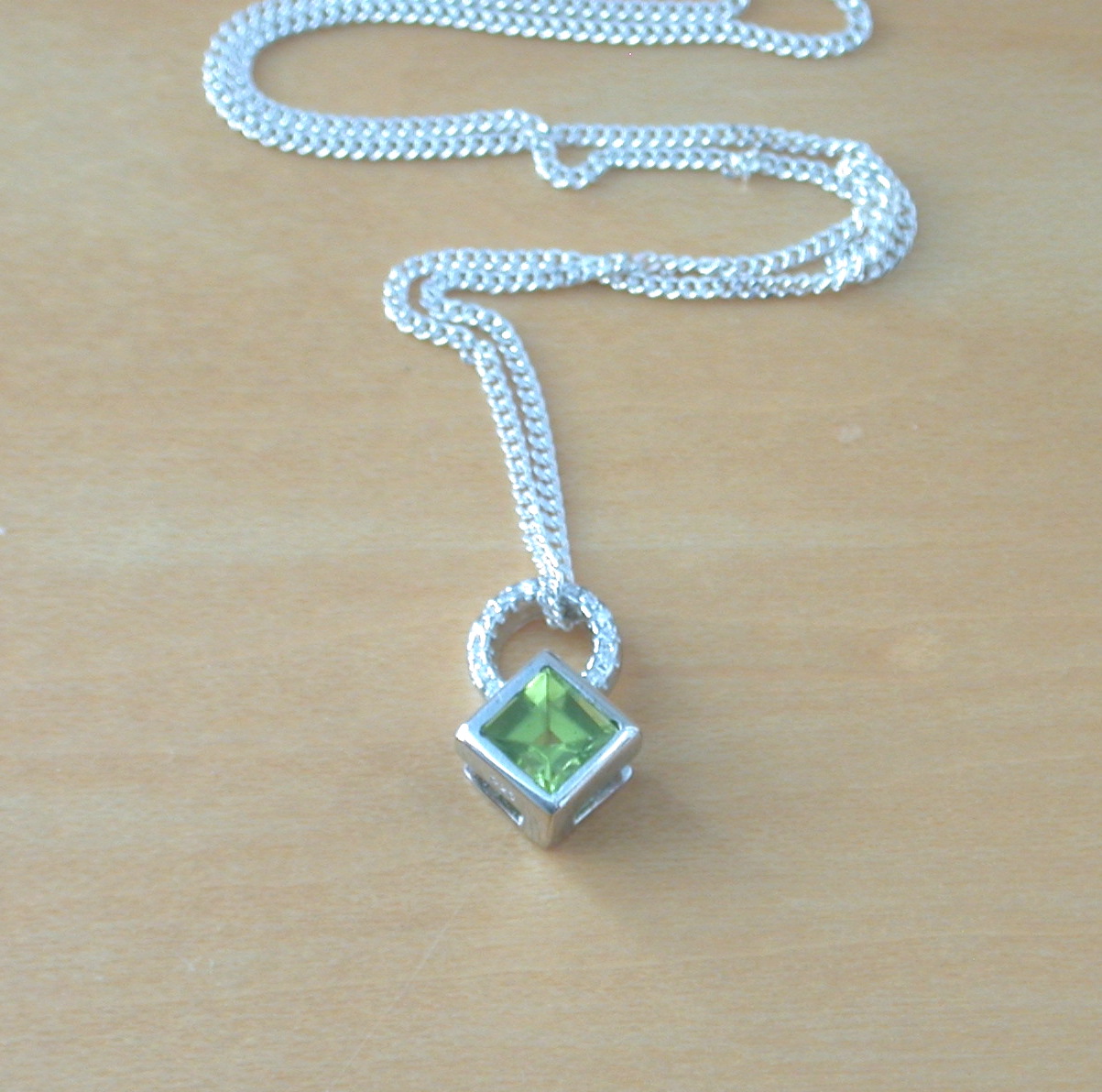 sterling silver peridot jewellery