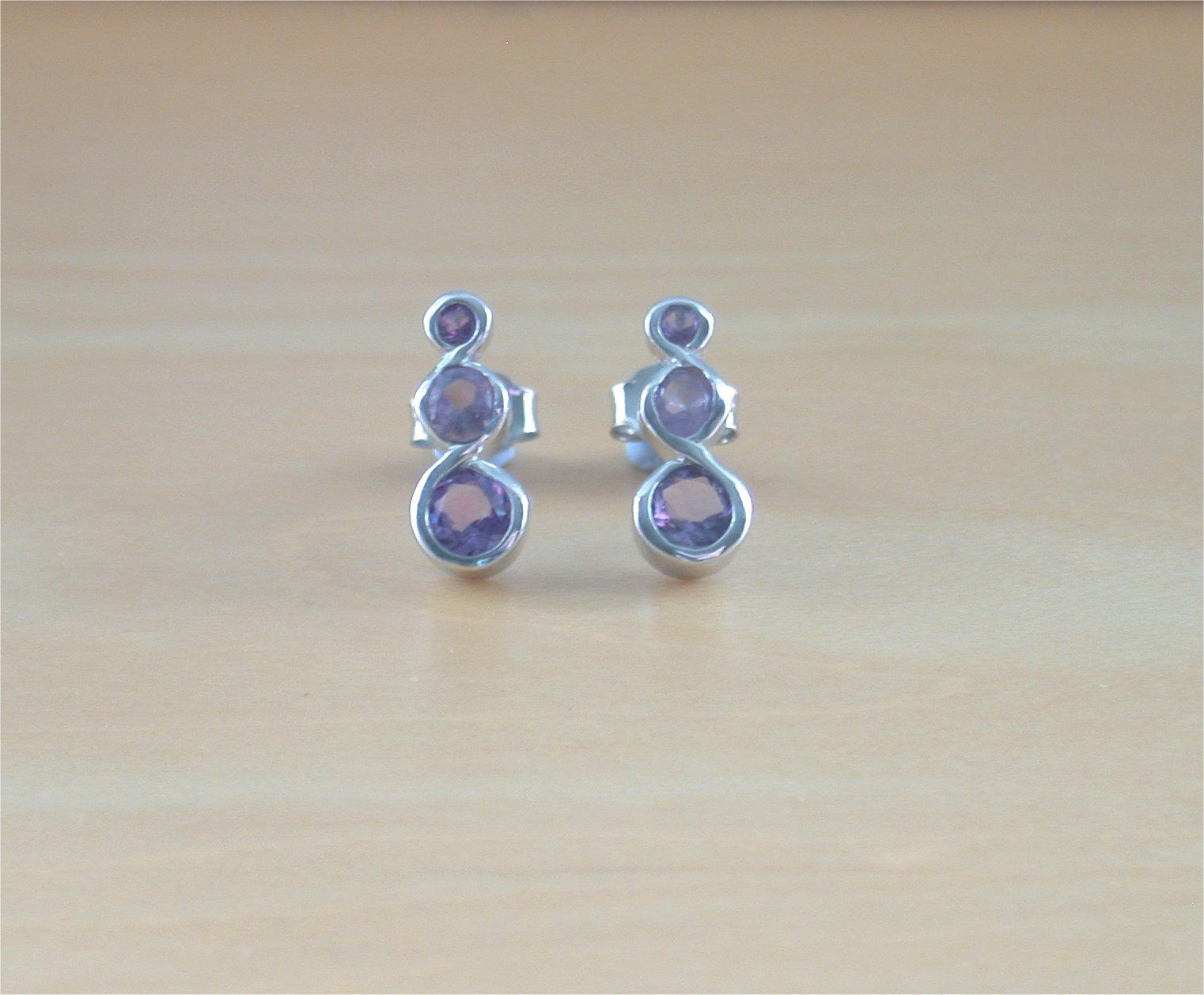 amethyst stud earrings uk