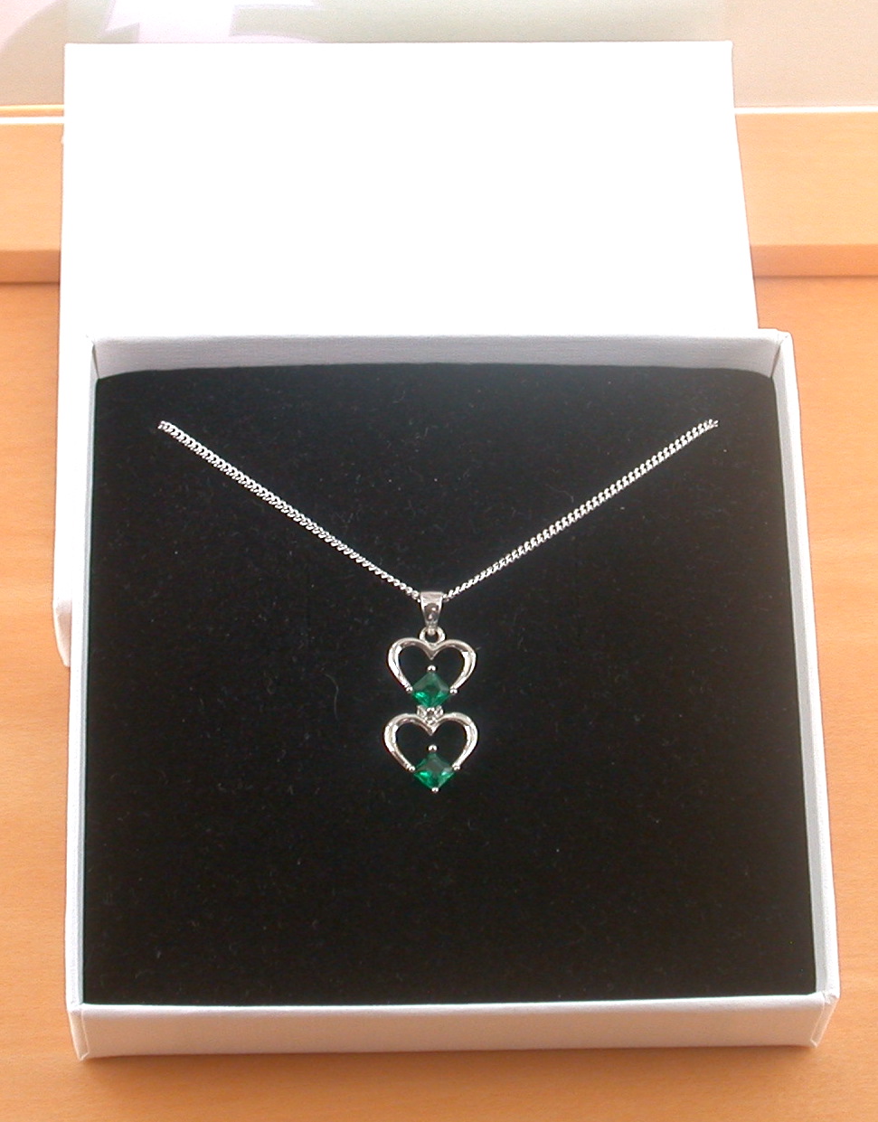 emerald heart necklace uk