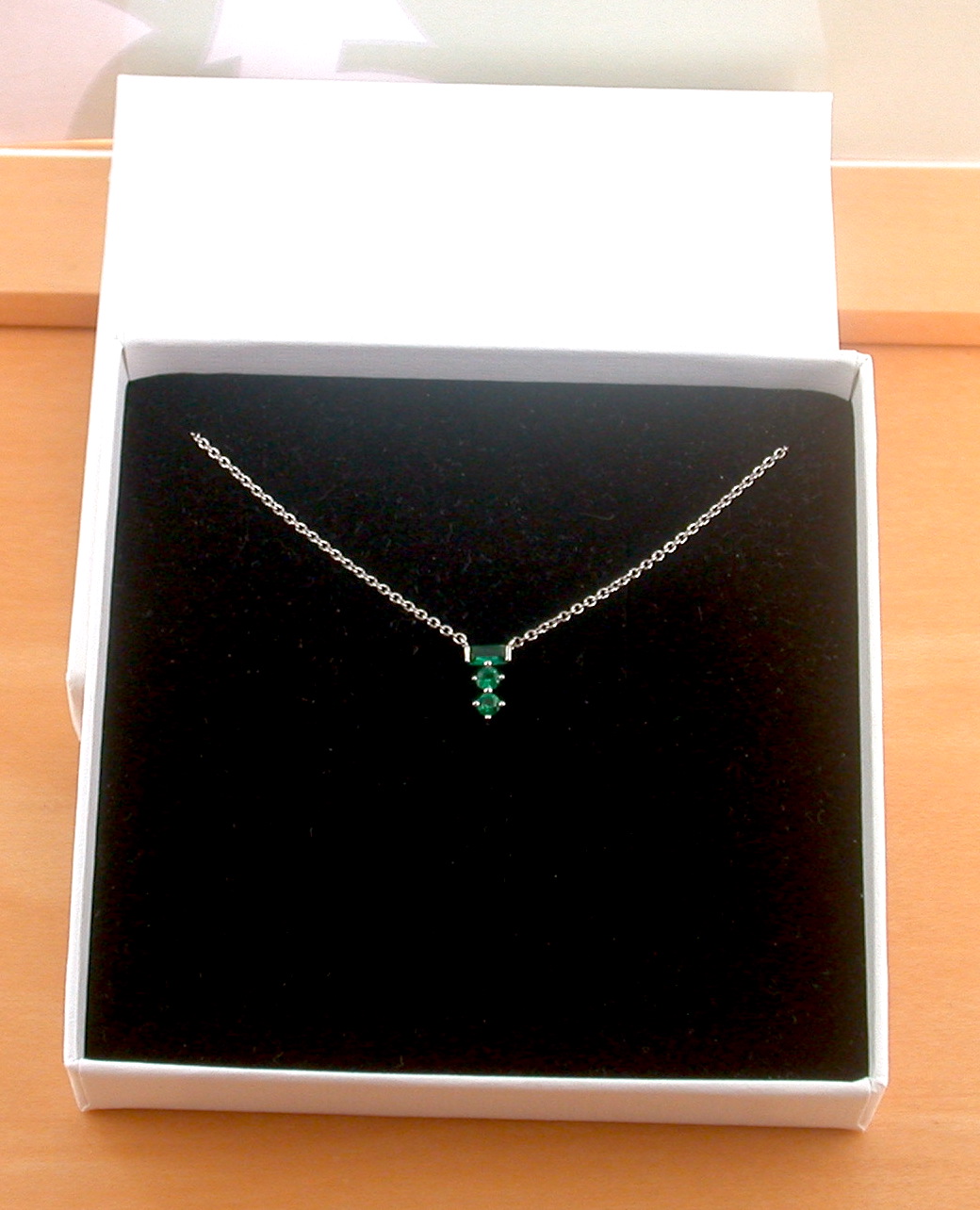 emerald necklace gift uk